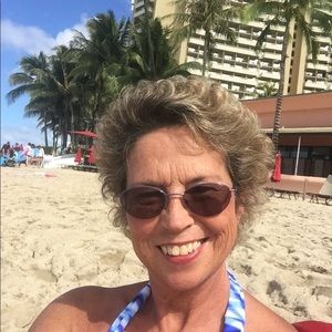 Meet your Posher, Pam